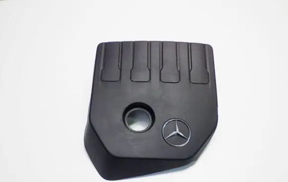 Mercedes-Benz CLA C118 X118 Engine cover (trim) A2820101000