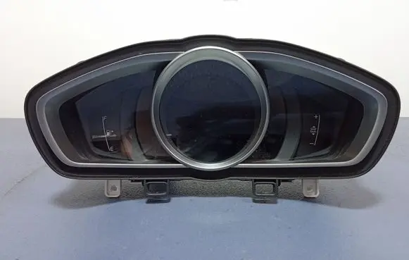 Speedometer (instrument cluster)
