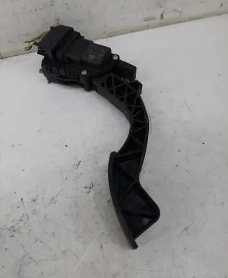 Ford Focus Accelerator throttle pedal 4M519F836AH