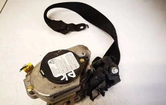 Mercedes-Benz E W211 Front seatbelt 561014701