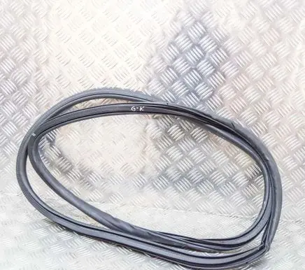 Opel Mokka Rubber seal rear door 