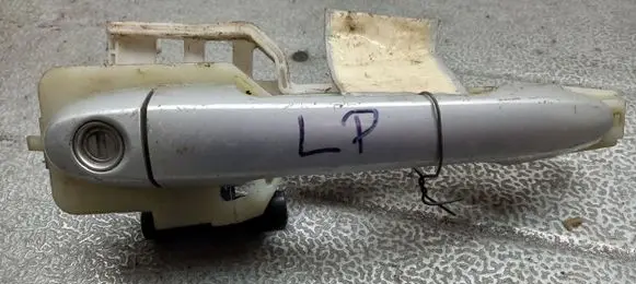 KIA Carens II Front door exterior handle