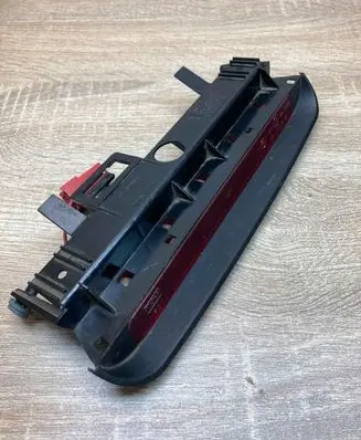 Peugeot 806 Third/center stoplight 22837004 00081104