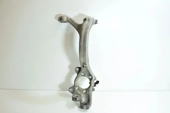 Audi A8 S8 D3 4E Front wheel hub spindle knuckle 4E0257M