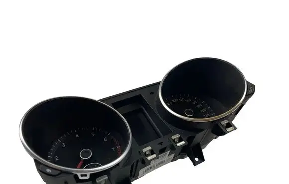 Volkswagen Golf VII Speedometer (instrument cluster) 5K0920871