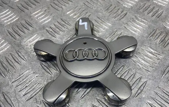 Audi A4 S4 B8 8K Original wheel cap 8R0601165