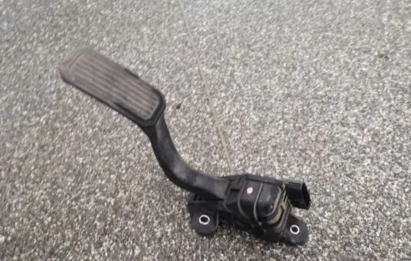 Lexus RX 330 - 350 - 400H Accelerator throttle pedal 7812048090 1988003050