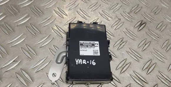 Toyota Yaris Engine control unit/module ECU 896900D120