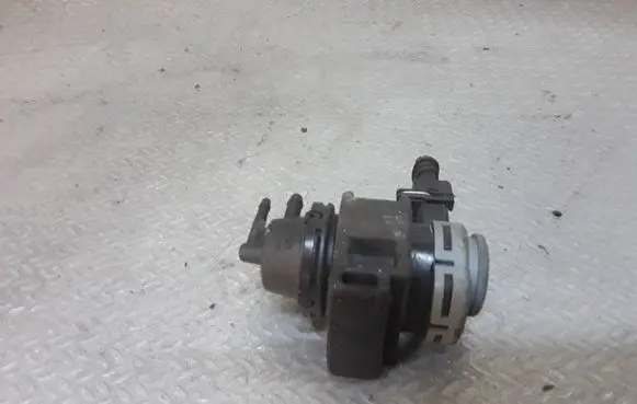 Renault Scenic II - Grand scenic II Turbo solenoid valve 8200575400