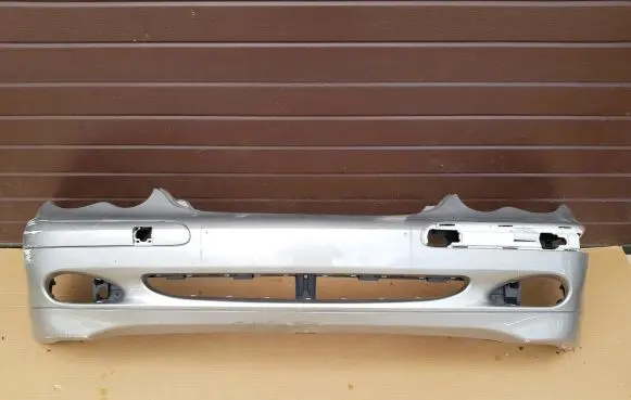 Mercedes-Benz C W203 Front bumper A2038850025