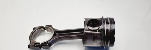 Opel Movano A Piston with connecting rod