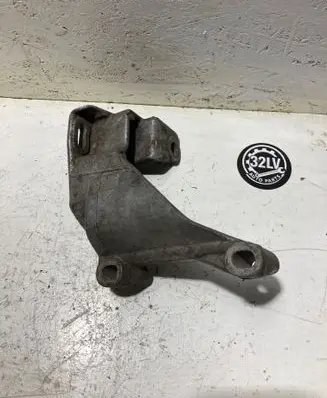 Audi 80 90 S2 B4 Power steering pump mounting bracket 026145531C