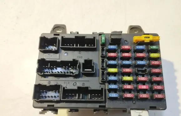 Hyundai Getz Fuse module 911981C220