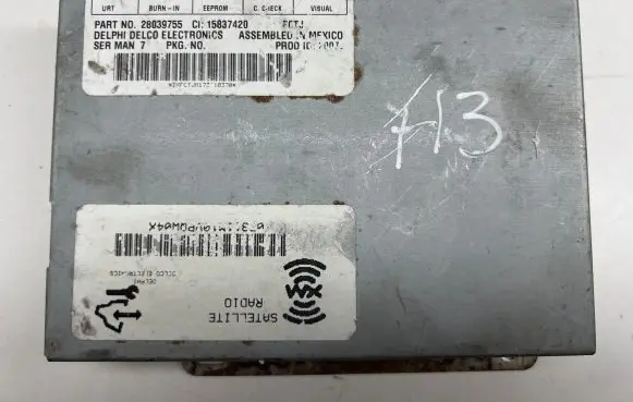 Hummer H3 HiFi Audio sound control unit 28039755