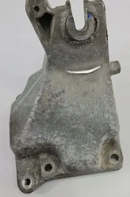 Mercedes-Benz GLK (X204) Engine mounting bracket A2722231004