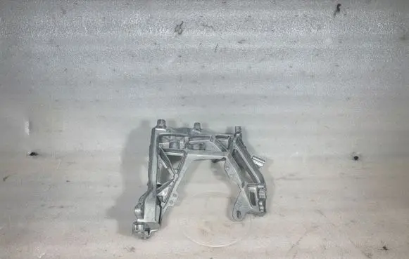 Mercedes-Benz C W205 Headlight/headlamp mounting bracket A2056225300