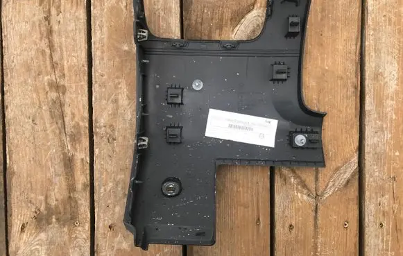 Dashboard lower bottom trim panel