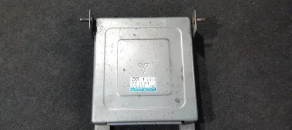 Mazda 323 F Engine control unit/module Z50918881B E2T81671M