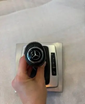 Mercedes-Benz E A207 Gear lever shifter trim leather/knob A2072670510 2072670510