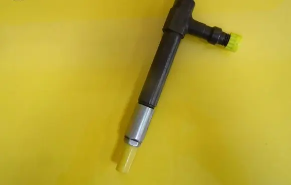 Mazda Premacy Fuel injector