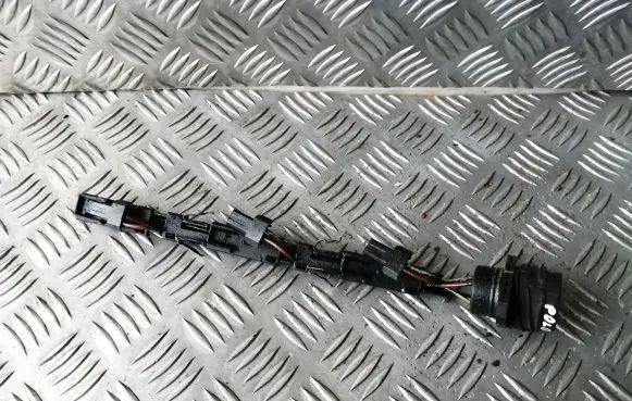 Volkswagen Polo Fuel injector wires 045971600