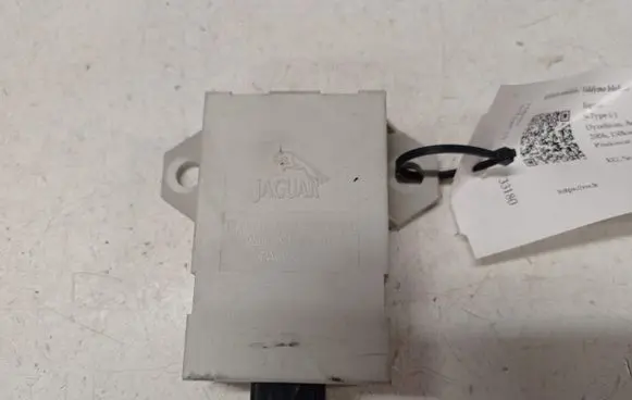 Jaguar S-Type Central body control module 2R8317E694AB