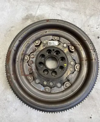 Volkswagen PASSAT B8 Flywheel 04L105266D