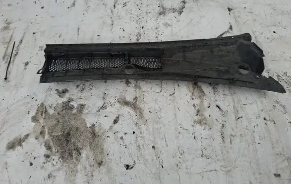 Toyota Yaris Wiper trim 5578252030