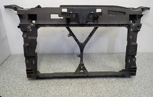 Mazda 5 Front bodywork piece 