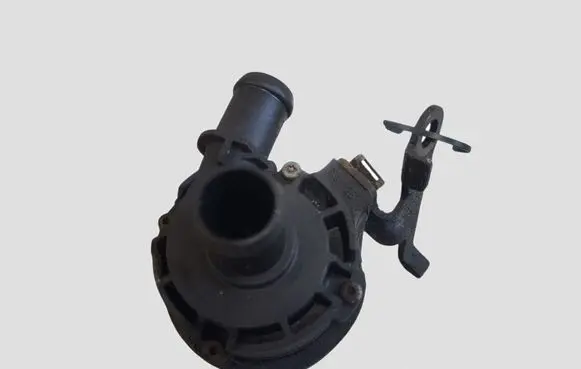 Skoda Octavia Mk3 (5E) Electric auxiliary coolant/water pump 0392023209 5C0965567
