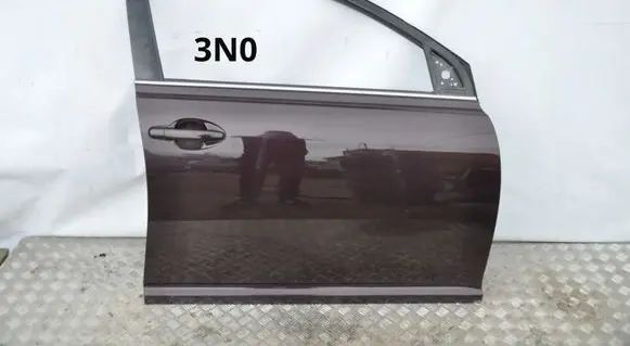 Toyota Avensis T250 Front door 