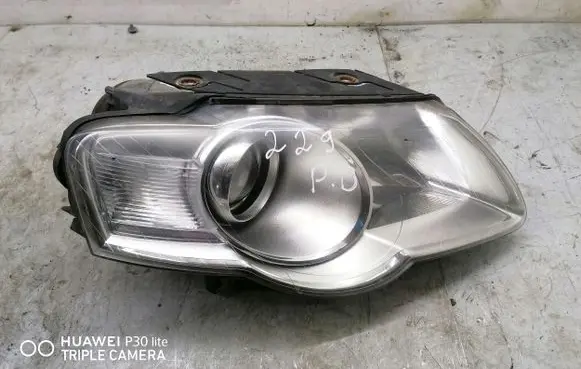 Volkswagen PASSAT B6 Headlight/headlamp