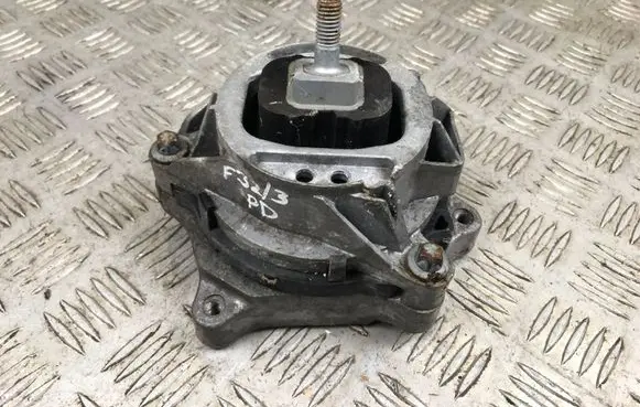BMW 4 F32 F33 Engine mount bracket 6859414