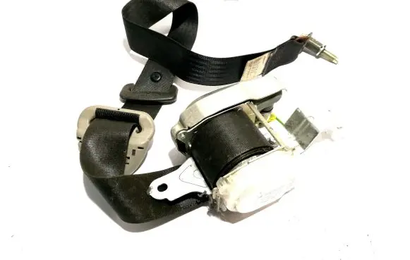 Nissan Navara Front seatbelt 7P1030P 201809