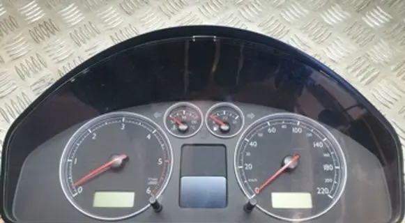 Volkswagen Sharan Speedometer (instrument cluster) 7M3920820C YM2110849