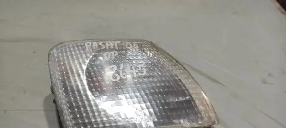 Volkswagen PASSAT B5 Front indicator light