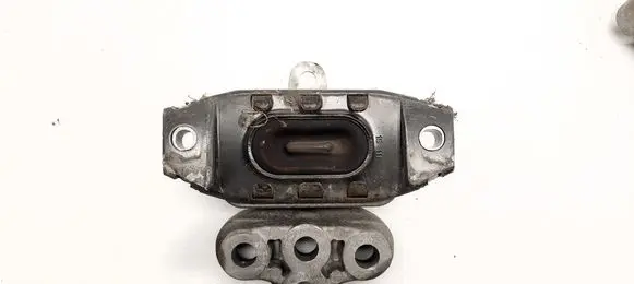Opel Mokka Engine mount bracket