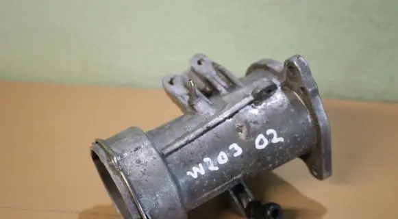 Mercedes-Benz C W203 EGR valve A6460900054