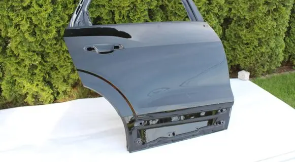 Audi Q8 Front door