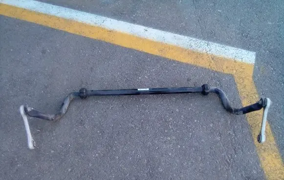 Porsche Cayenne (9Y0 9Y3) Front anti-roll bar/sway bar 4M4411305A