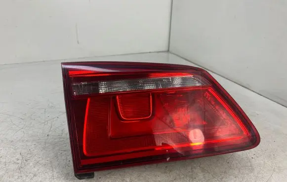 Volkswagen Golf Sportsvan Tailgate rear/tail lights 510945093K 90057451A M90057451A3122