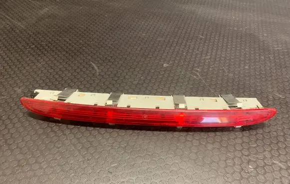 Mercedes-Benz ML W164 Third/center stoplight 1648200256 ZB404800