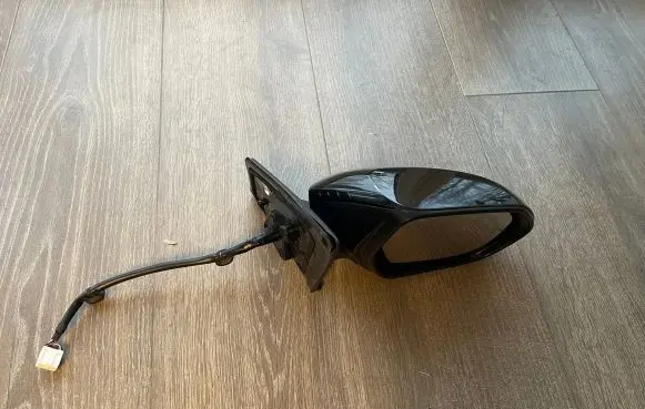 Mazda 2 Front door electric wing mirror 9901200