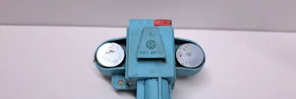 Audi A6 S6 C6 4F Airbag deployment crash/impact sensor 4F0955557