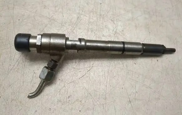 Volkswagen Caddy Fuel injector 03L130277B