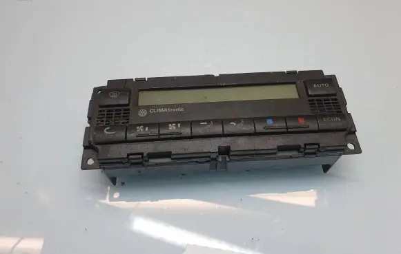 Volkswagen Golf IV Climate control unit