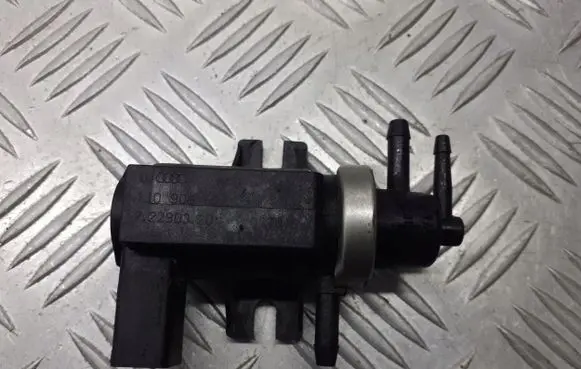 Audi A3 S3 8L Turbo solenoid valve 1J0906627