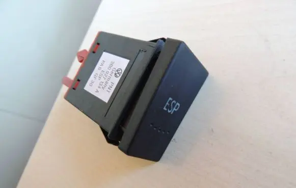 Volkswagen PASSAT B5 ESP (stability program) switch 3B0927134A