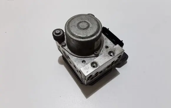 Nissan X-Trail T31 ABS Pump 47660JG30A 81262140