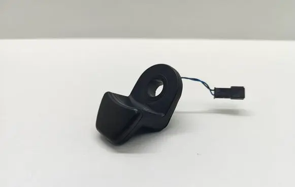 BMW 5 E60 E61 Tailgate glass/window release handle 9200673 59845510